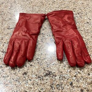 NWOT Madova genuine leather gloves